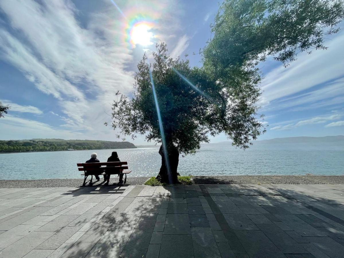 Luminoso Appartamento Sul Lago - Lake Court Anguillara Sabazia Buitenkant foto